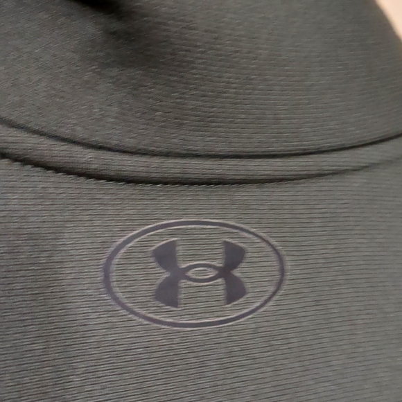 UNDER ARMOUR - Picture 8 of 9